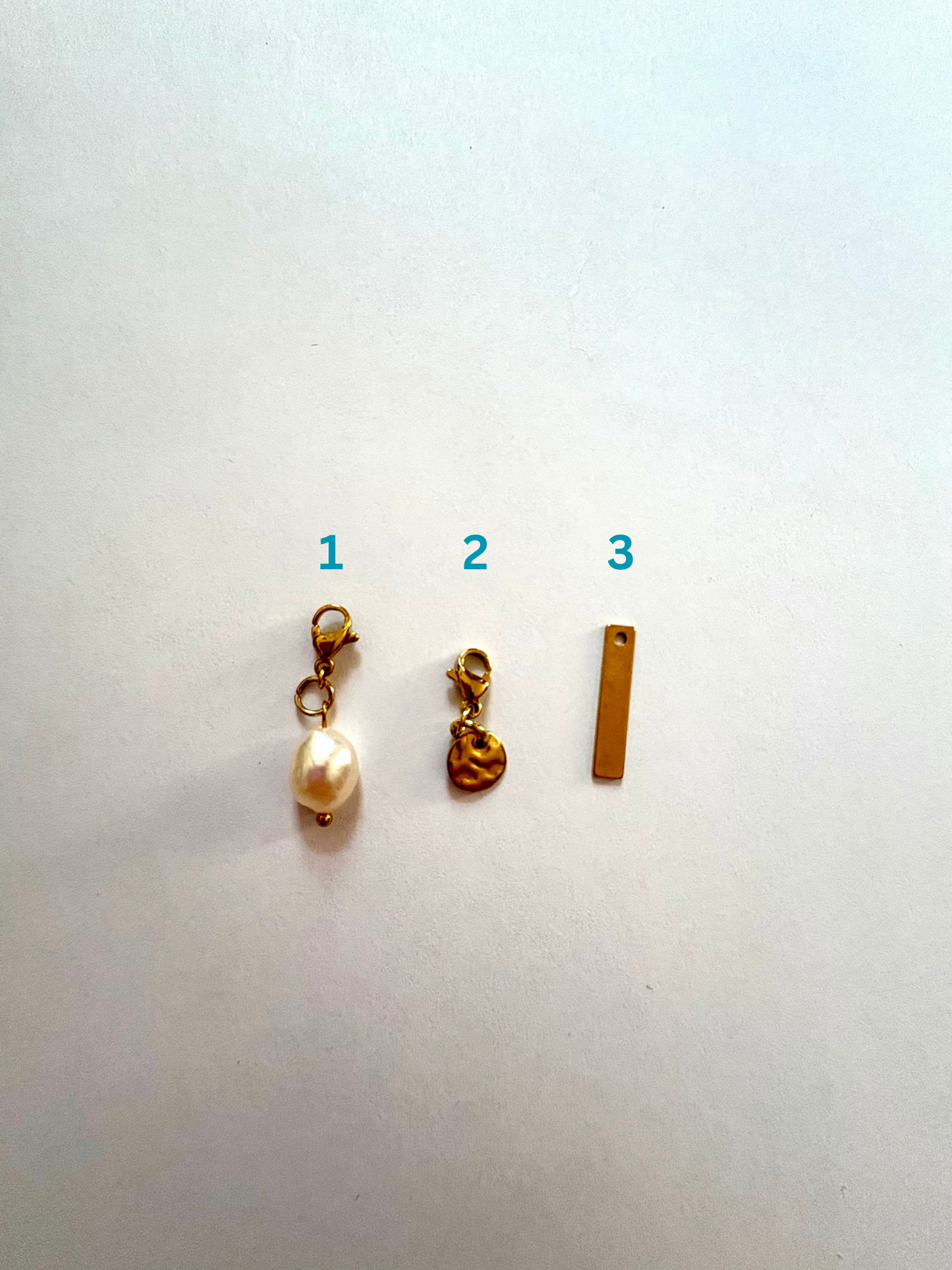 Charms gold & nacre